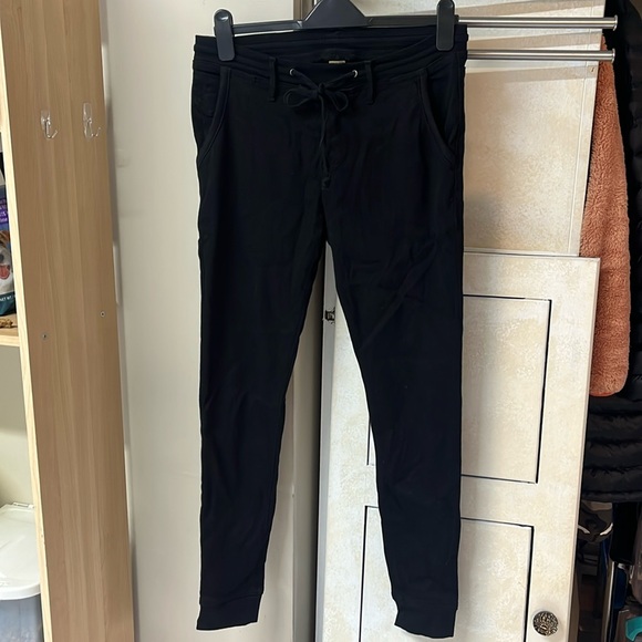 True Religion stretch jog pant black - Picture 2 of 8